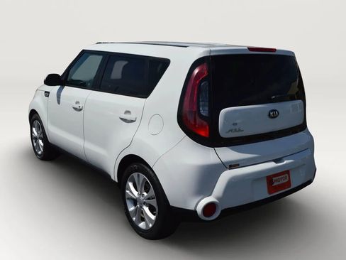 Used 2016 Kia Soul ! FWD image 6