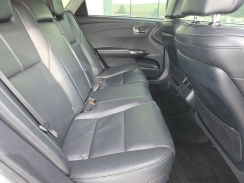 Used 2017 Toyota Avalon XLE Premium image 6