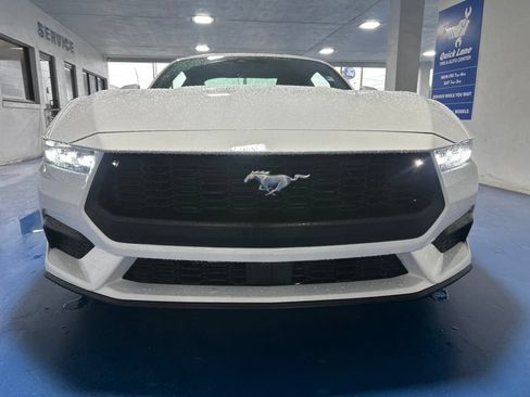 Certified 2025 Ford Mustang Coupe RWD image 18