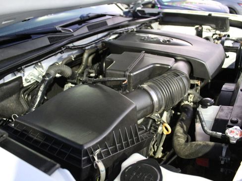 Used 2021 Toyota Tacoma SR5 AWD/4WD image 34