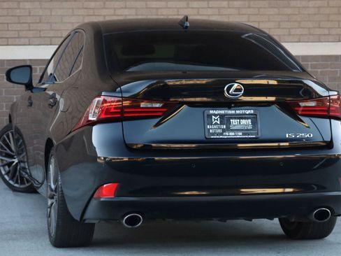 Used 2015 Lexus IS 250 w/ Premium Package RWD image 8