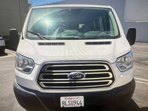 Used 2019 Ford Transit 350 XLT RWD image 2