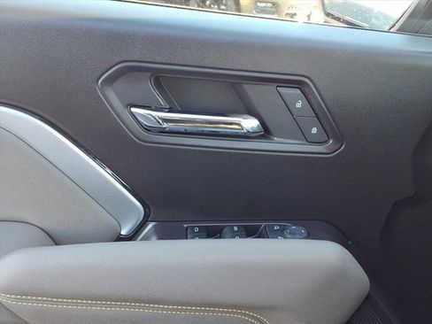 Used 2024 Chevrolet Colorado ZR2 image 23