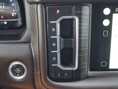Used 2022 GMC Yukon XL Denali RWD image 13