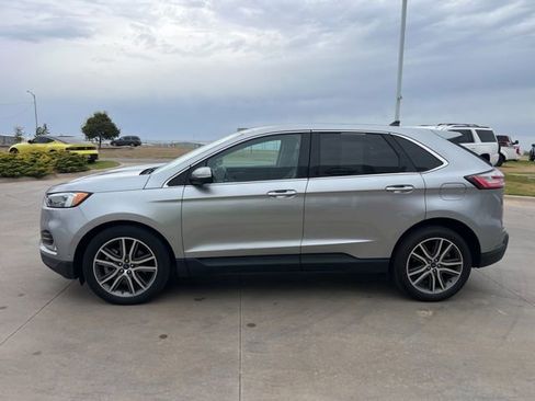 Used 2021 Ford Edge Titanium w/ Equipment Group 301A image 4
