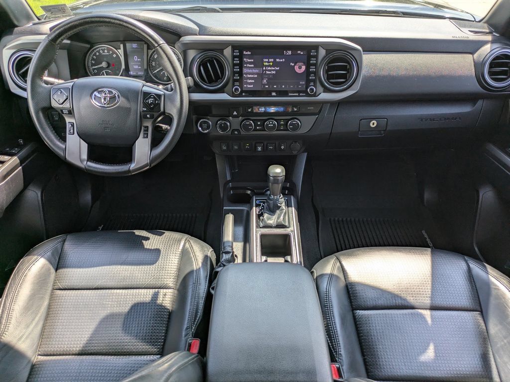 Used 2020 Toyota Tacoma TRD Sport w/ TRD Premium Sport Package AWD/4WD image 15