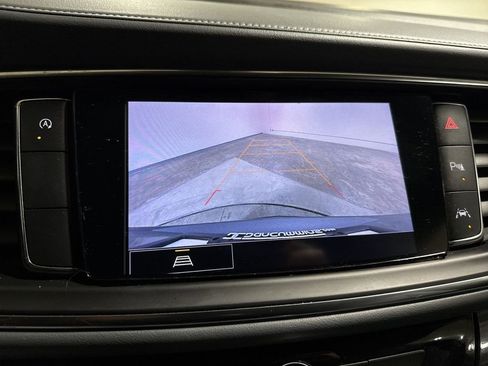 Used 2023 Buick Enclave Essence image 15