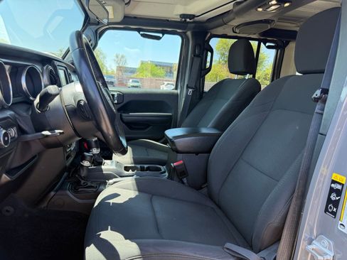 Used 2021 Jeep Wrangler Unlimited Sport AWD/4WD image 12