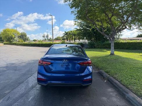 Used 2022 Hyundai Accent SE FWD image 5
