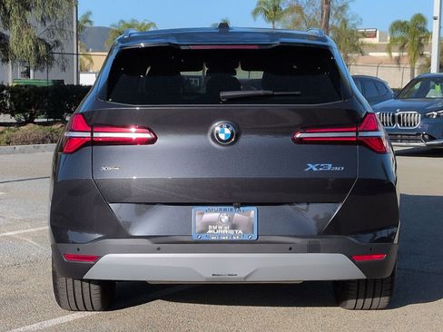 Used 2025 BMW X3 xDrive30i w/ Premium Package image 9