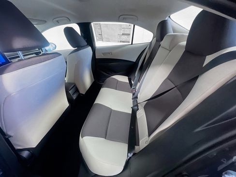 Used 2025 Toyota Corolla LE image 28