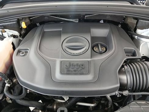 Used 2023 Jeep Grand Cherokee Overland w/ Adv Protech Group III AWD/4WD image 62
