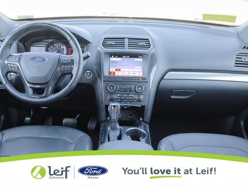 Used 2018 Ford Explorer XLT w/ Equipment Group 202A image 23