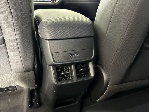 Used 2025 Chevrolet Equinox LT AWD/4WD image 37