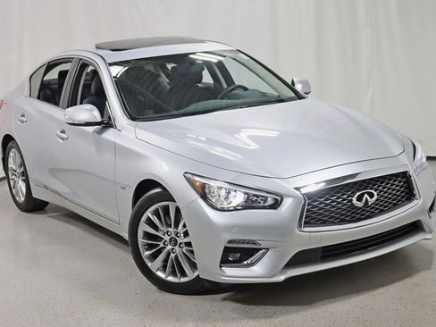 Used 2019 INFINITI Q50 Luxe w/ Essential Package (3.0T Luxe) image 6
