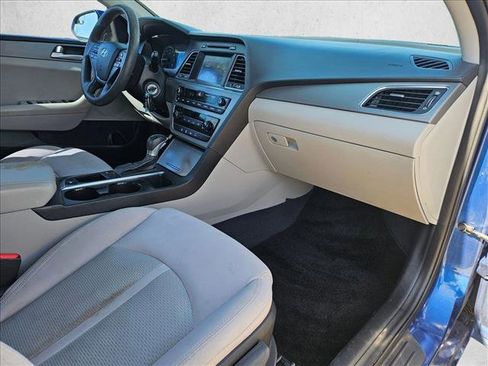 Used 2017 Hyundai Sonata SE image 21
