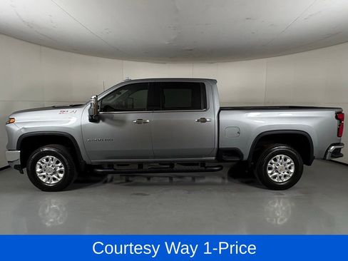 Used 2025 Chevrolet Silverado 2500 LTZ w/ LTZ Plus Package AWD/4WD image 6