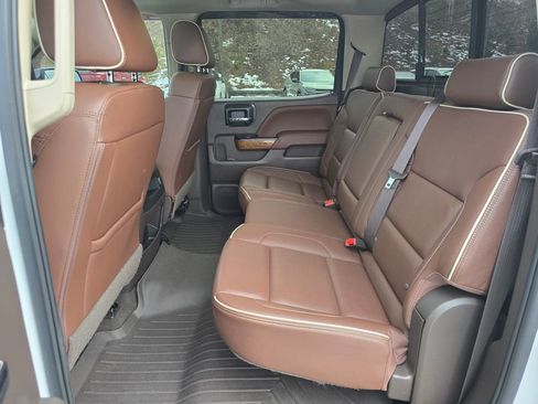 Used 2018 Chevrolet Silverado 1500 High Country image 10