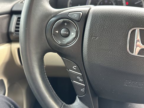 Used 2015 Honda Accord EX-L image 18