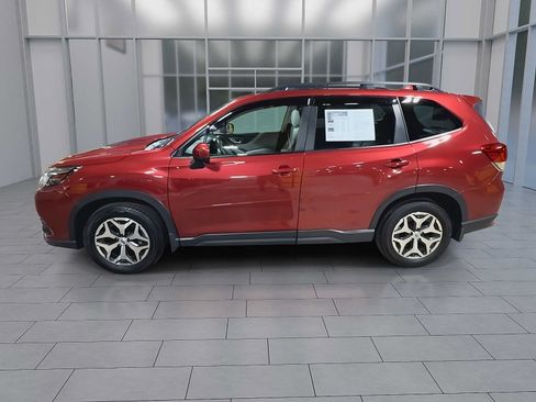 Used 2023 Subaru Forester Premium AWD/4WD image 5