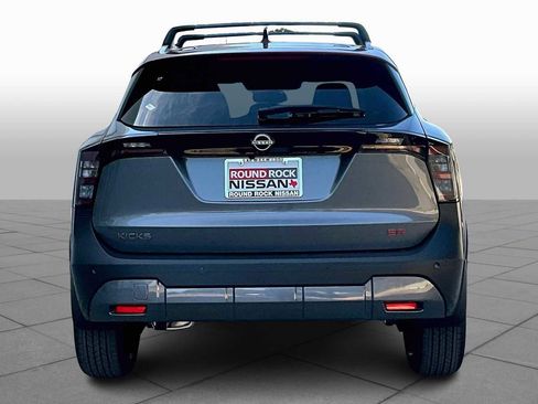 New 2026 Nissan Kicks SR image 4