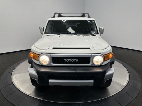 Used 2013 Toyota FJ Cruiser 4WD image 3