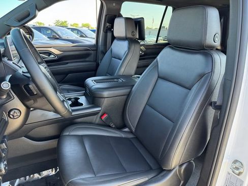 Used 2024 Chevrolet Tahoe Z71 w/ Luxury Package AWD/4WD image 14