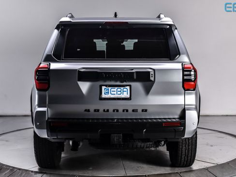 Used 2025 Toyota 4Runner TRD Off-Road image 5