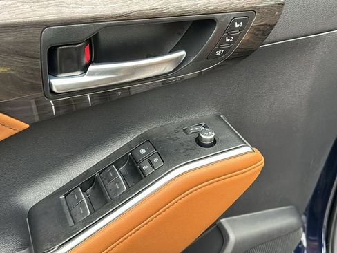 New 2026 Toyota Highlander Platinum AWD/4WD image 15