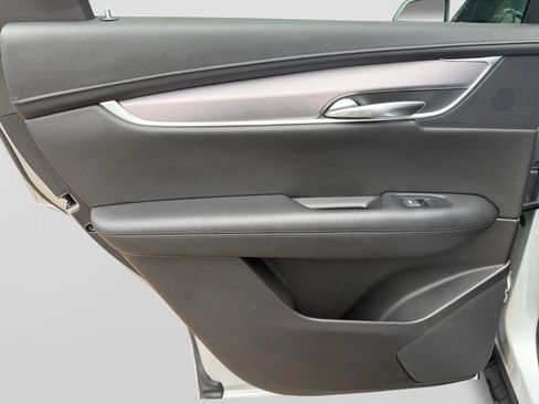 Used 2019 Cadillac XT5 Premium Luxury FWD image 23