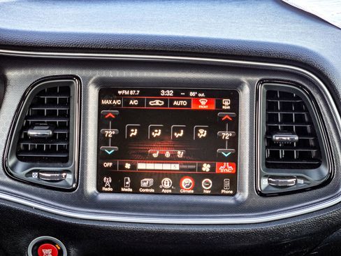 Used 2015 Dodge Challenger SRT w/ Technology Group image 35