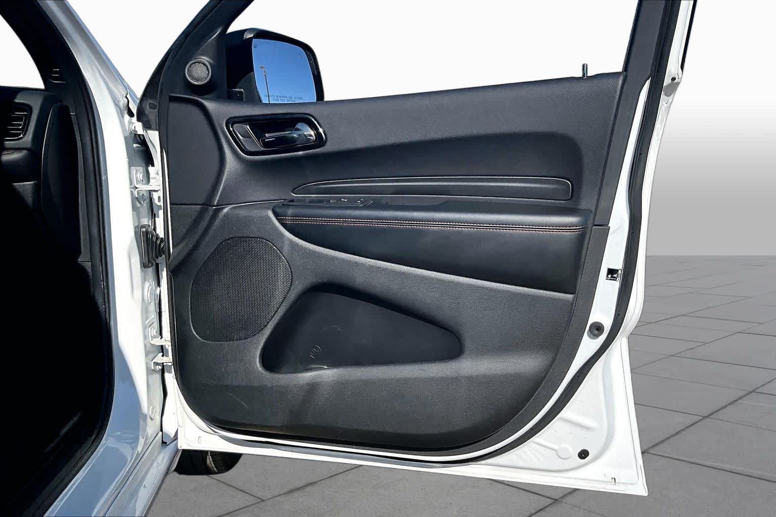 Used 2025 Dodge Durango GT RWD image 23