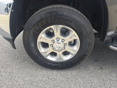 Certified 2025 RAM 2500 Big Horn AWD/4WD image 9