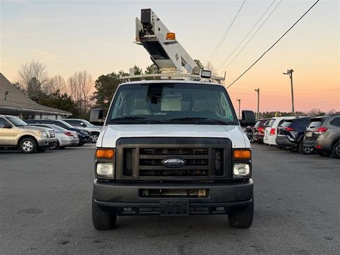 Used 2011 Ford E-350 and Econoline 350 Super Duty w/ PWR Group image 3