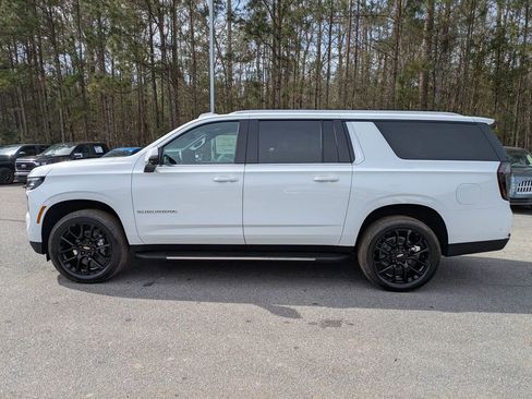 New 2026 Chevrolet Suburban LT w/ Comfort Package image 7