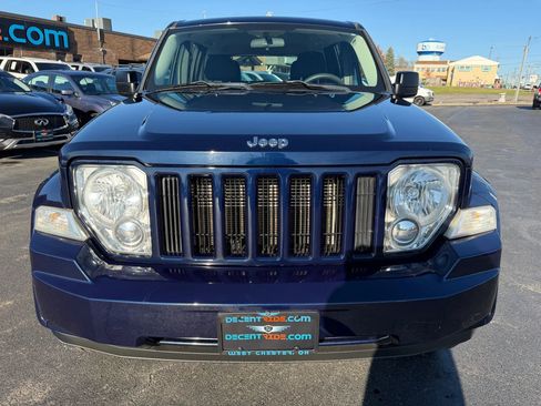 Used 2012 Jeep Liberty Sport image 8