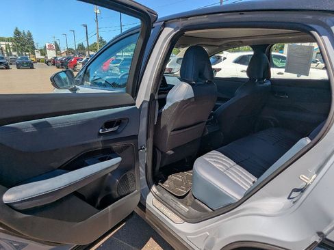 Used 2023 Nissan Ariya AWD/4WD image 12