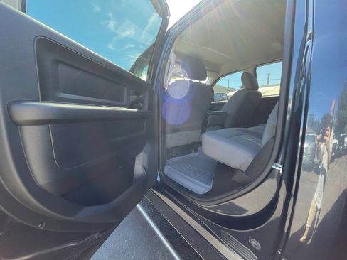 Used 2016 RAM 2500 Tradesman w/ Chrome Appearance Group AWD/4WD image 25