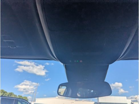 Used 2026 Chevrolet Traverse LT FWD image 23