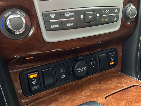 Used 2018 INFINITI QX80 4WD w/ Driver Assistance Package image 53