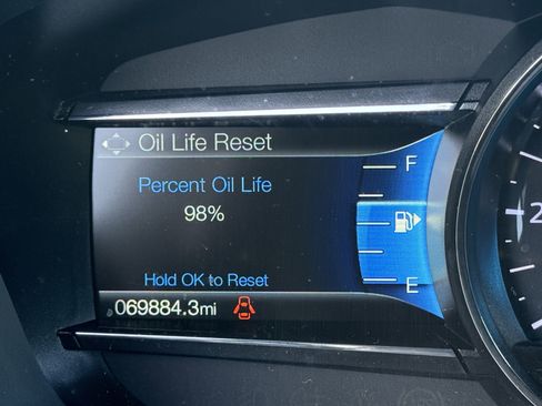 Used 2018 Ford Explorer XLT w/ Equipment Group 202A image 19