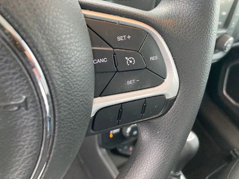 Used 2019 Jeep Renegade Sport image 42