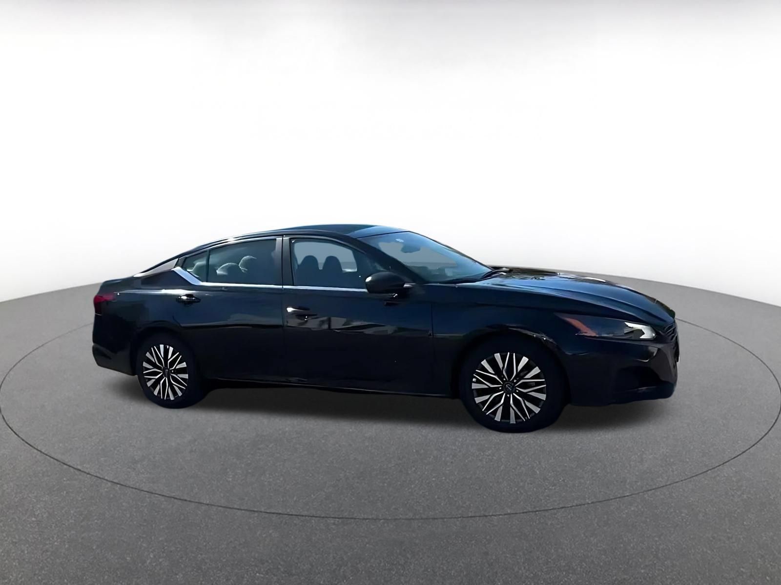 Used 2026 Nissan Altima 2.5 SV FWD image 6