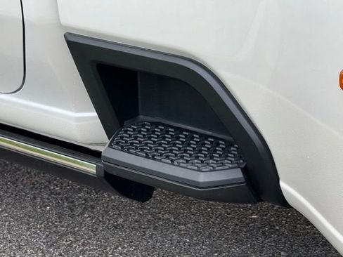 Used 2025 GMC Sierra 3500 Denali w/ Denali Reserve Package image 13