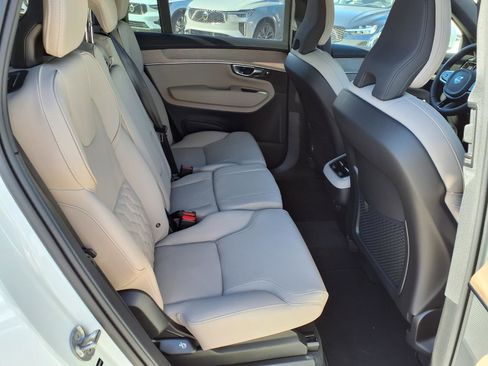 New 2026 Volvo XC90 B5 Plus image 10