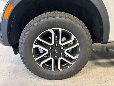 New 2026 Ford Ranger Lariat w/ FX4 Off-Road Package AWD/4WD image 2