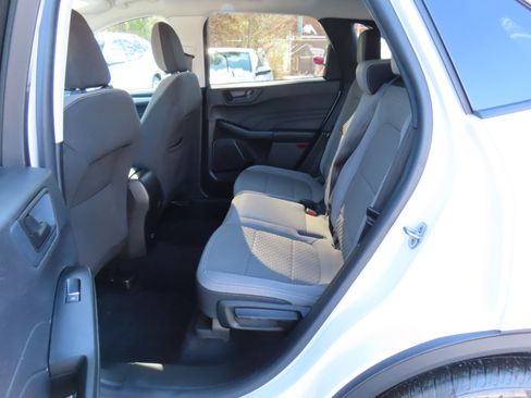 Used 2022 Ford Escape SE image 17