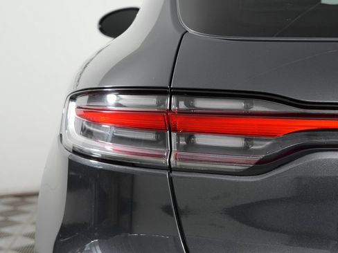 Certified 2023 Porsche Macan S AWD/4WD image 12