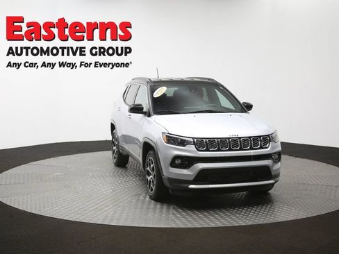 Used 2025 Jeep Compass Limited AWD/4WD image 51