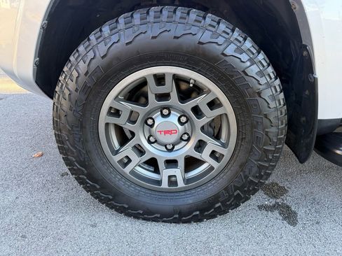 Used 2019 Toyota 4Runner SR5 image 11